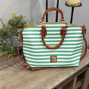 Dooney & Bourke bag